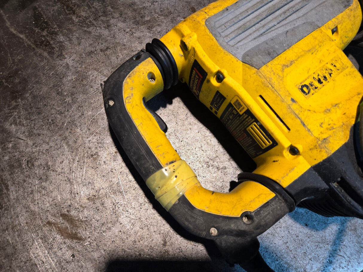 Dewalt D25733 SDS Max Rotary Hammer Drill 1-7/8" Corded Electric