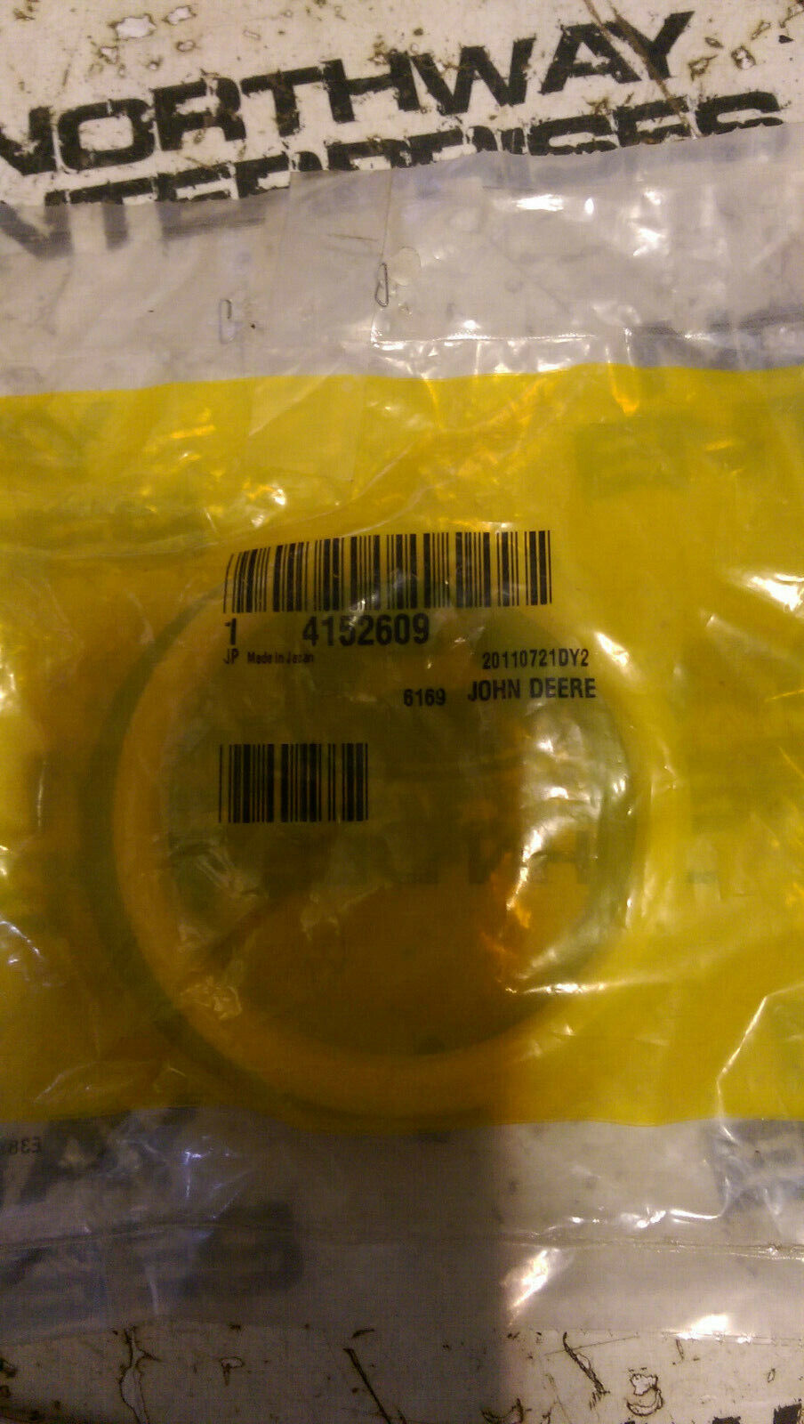 JOHN DEERE 4152609 SEAL