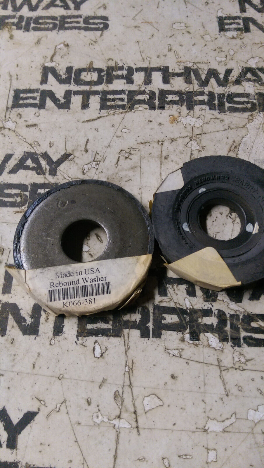 LOT OF 6PC K066-381 PACCAR REBOUND BUSHING