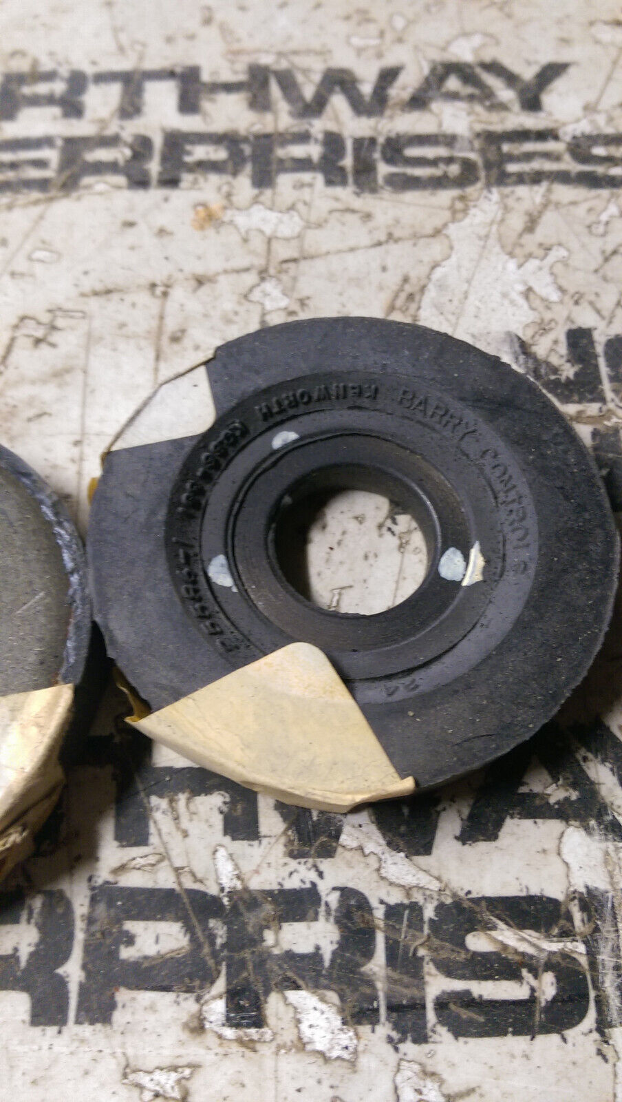 LOT OF 6PC K066-381 PACCAR REBOUND BUSHING