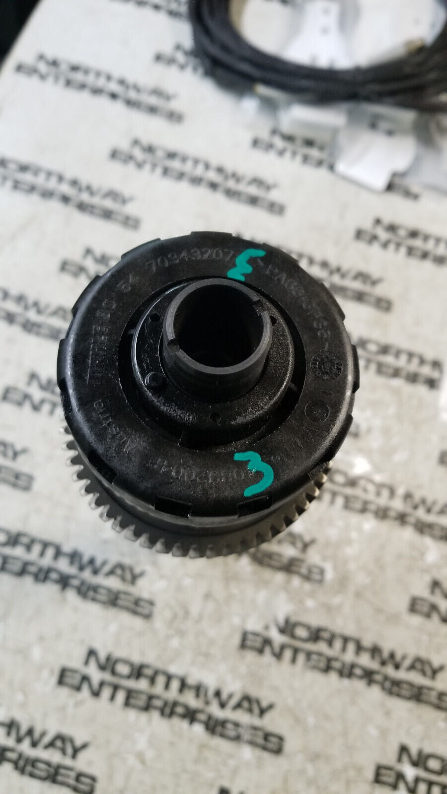 2014-2018 Intake Camshaft 40892004F 3.0L ECO Diesel  2s140921 2402119f