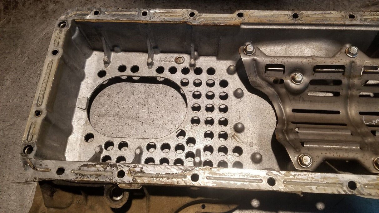 12634971 2011-2015 UPPER OIL PAN CHEVROLET Duramax 6.6l 6.6 LML ref226