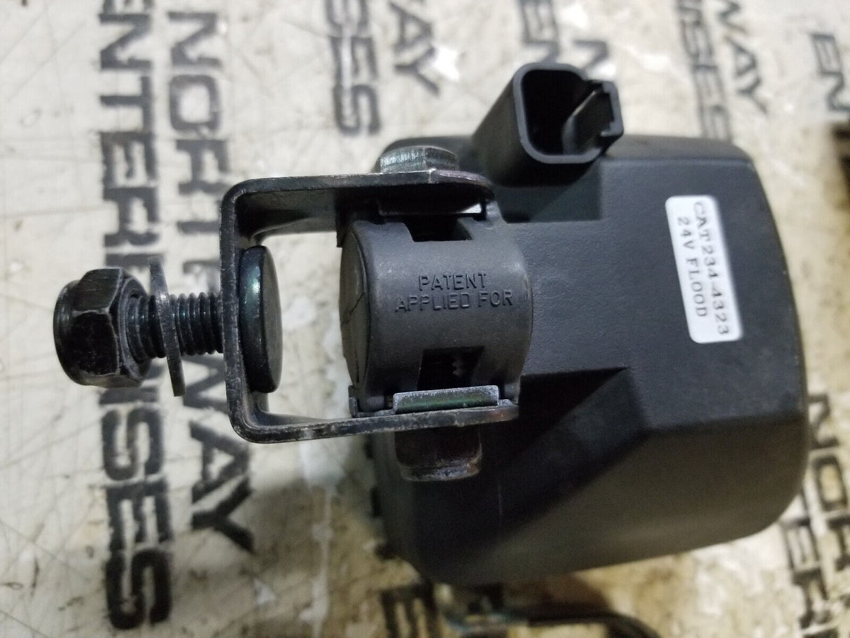 CATERPILLAR 234-4323 LIGHT LAMP 2344323