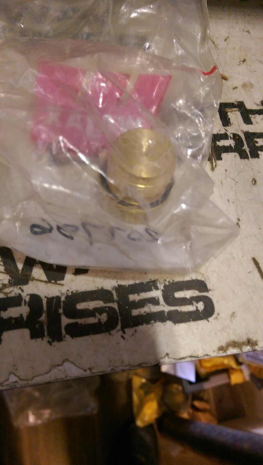 BELL 207796  BRASS PLUG