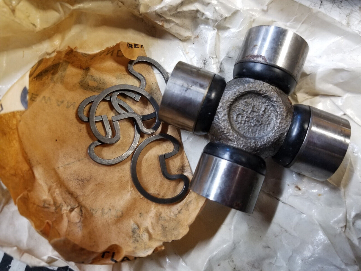 HY26126A UJOINT HYSTER 26126A