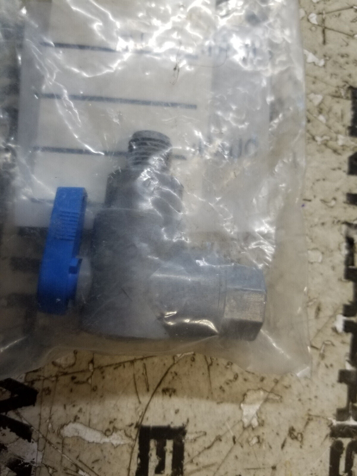 PARKER BALL TAP 1/4FPTX1/4MPT PVC 14015506AR-02