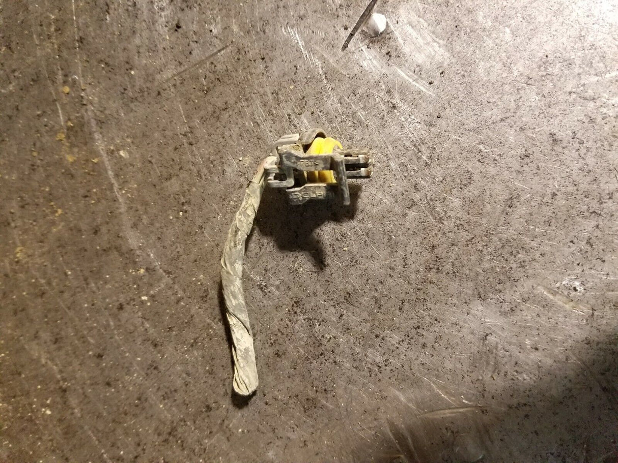 3 Pin 6.0L POWERSTROKE ENGINE HARNESS PIGTAIL CONNECTOR yellow