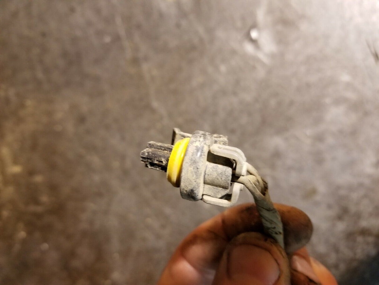 3 Pin 6.0L POWERSTROKE ENGINE HARNESS PIGTAIL CONNECTOR yellow