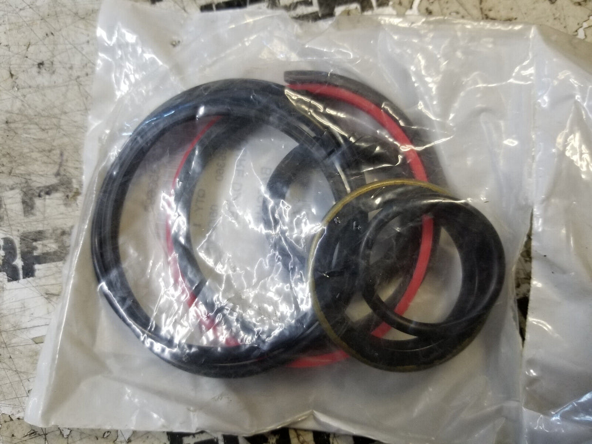 HY0355695 TILT CYLINDER SEAL KIT  0355695