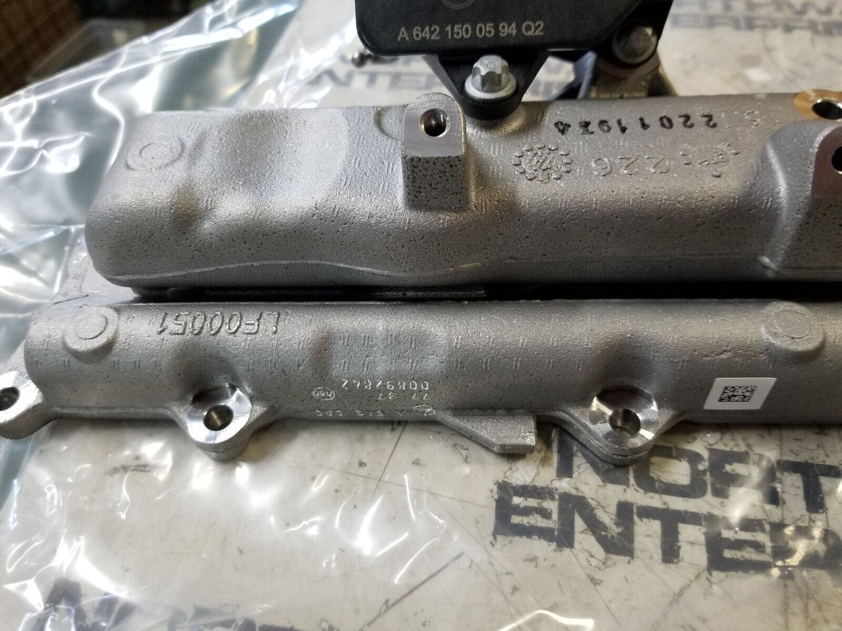 Intake Plenum - Mopar 68064296AA Grand Cherokee. 3.0l diesel 2007-2009
