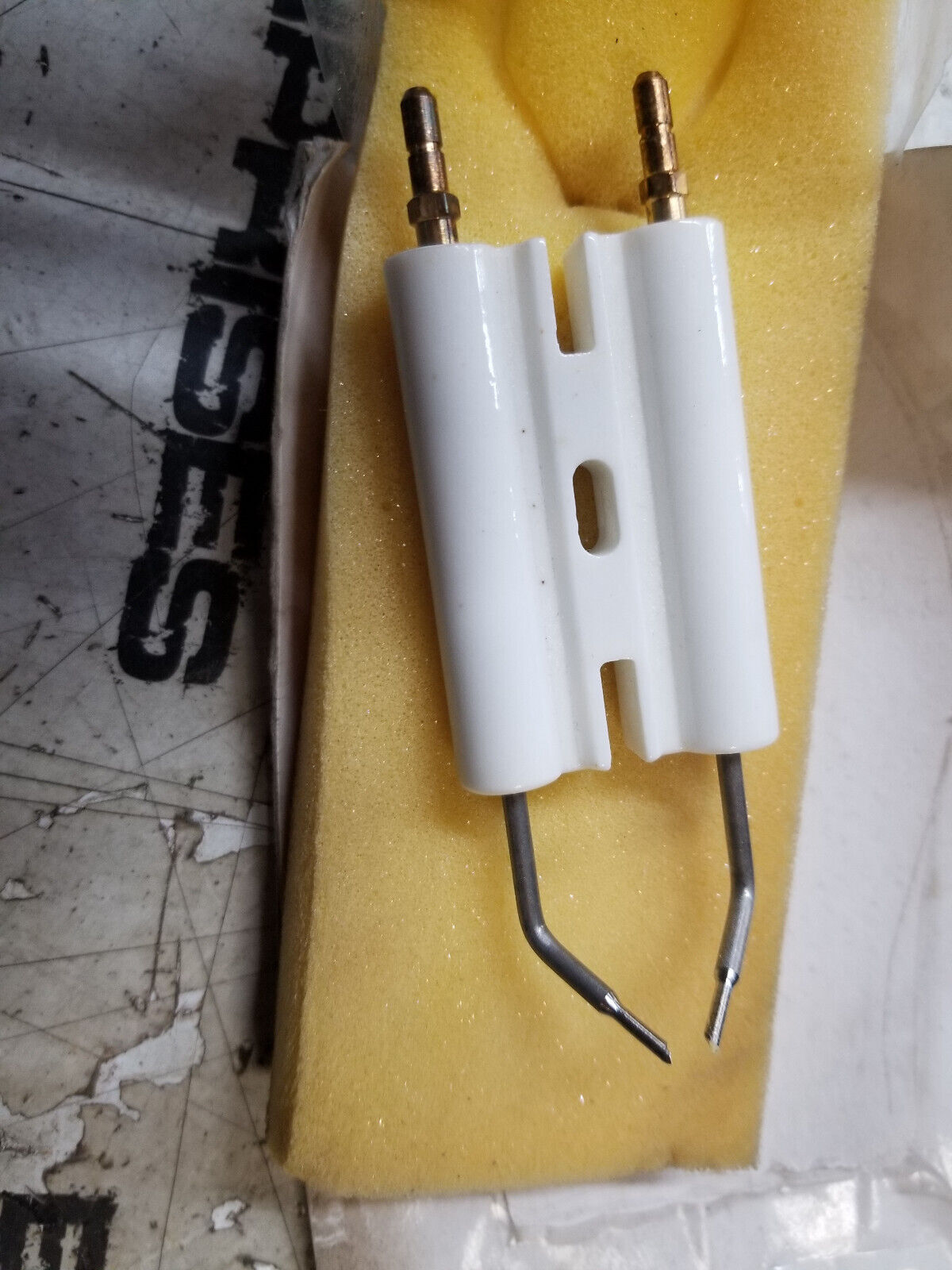 Riello Electrode Block RG2, RG3, RG4, RG5 Ignition Electrode 3007495