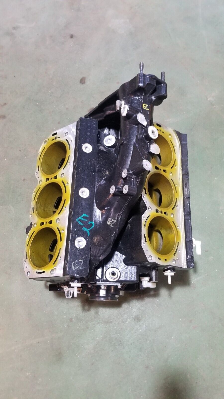 5010296 Johnson Evinrude 300HP G2 ENGINE CRANKCASE BLOCK