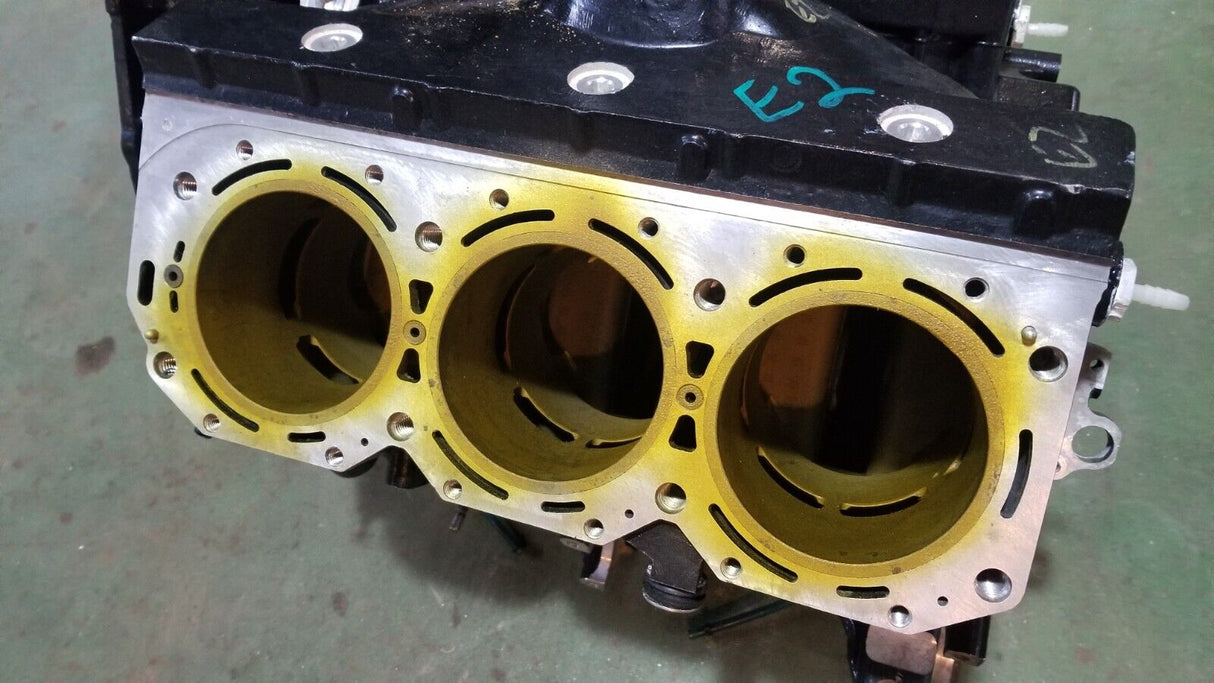 5010296 Johnson Evinrude 300HP G2 ENGINE CRANKCASE BLOCK