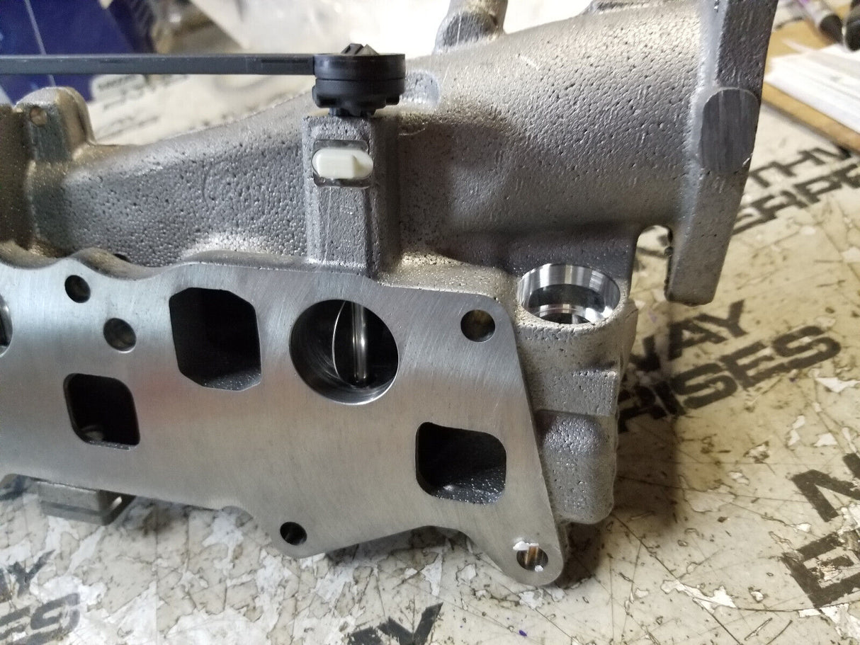 Intake Plenum Mopar 68030168AA 07-09 Grand Cherokee. 3.0l diesel Left