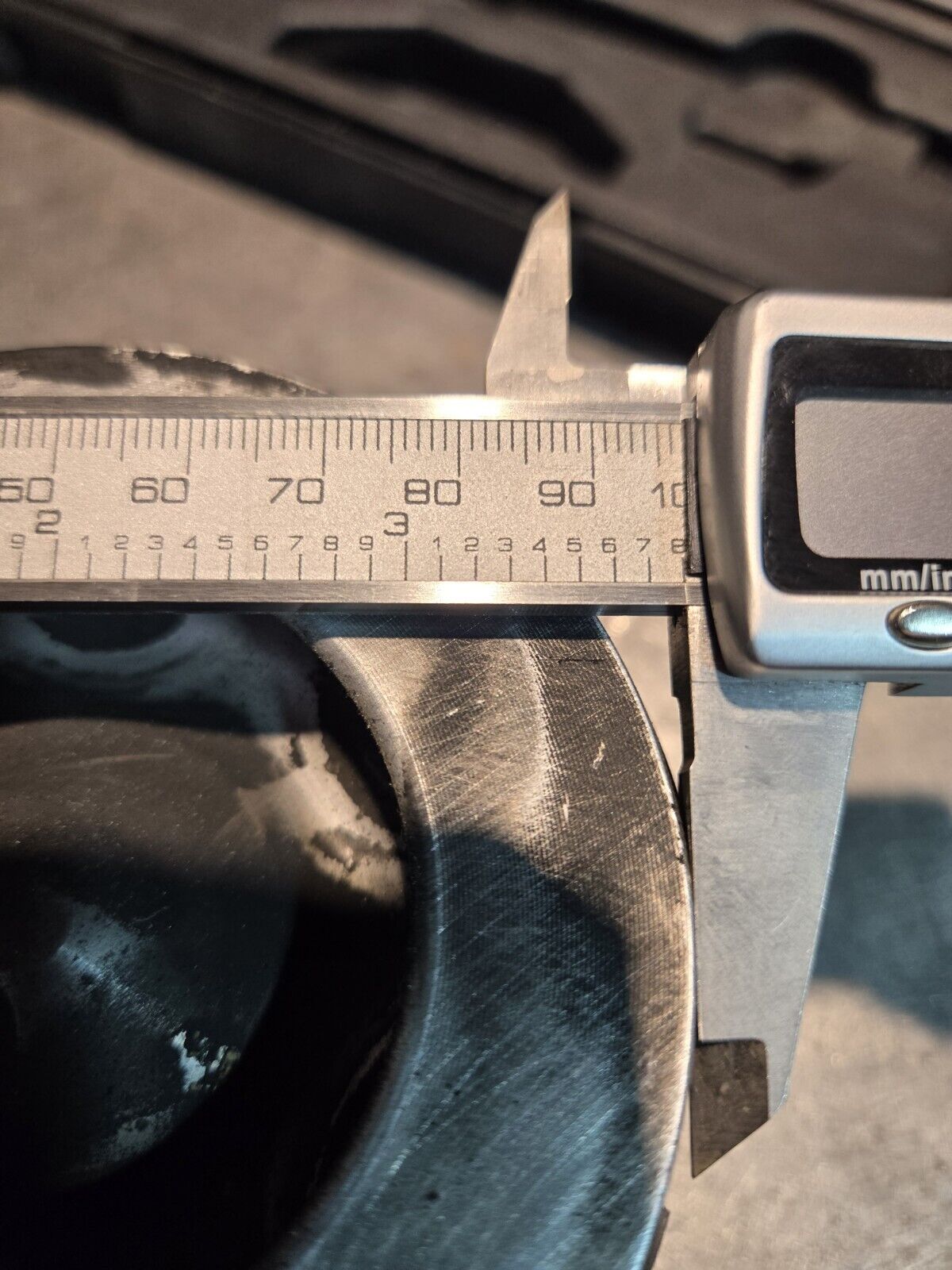 MAHLE 1878410C1 08-10 Ford F-350 International 6.4L PowerStroke Piston STD