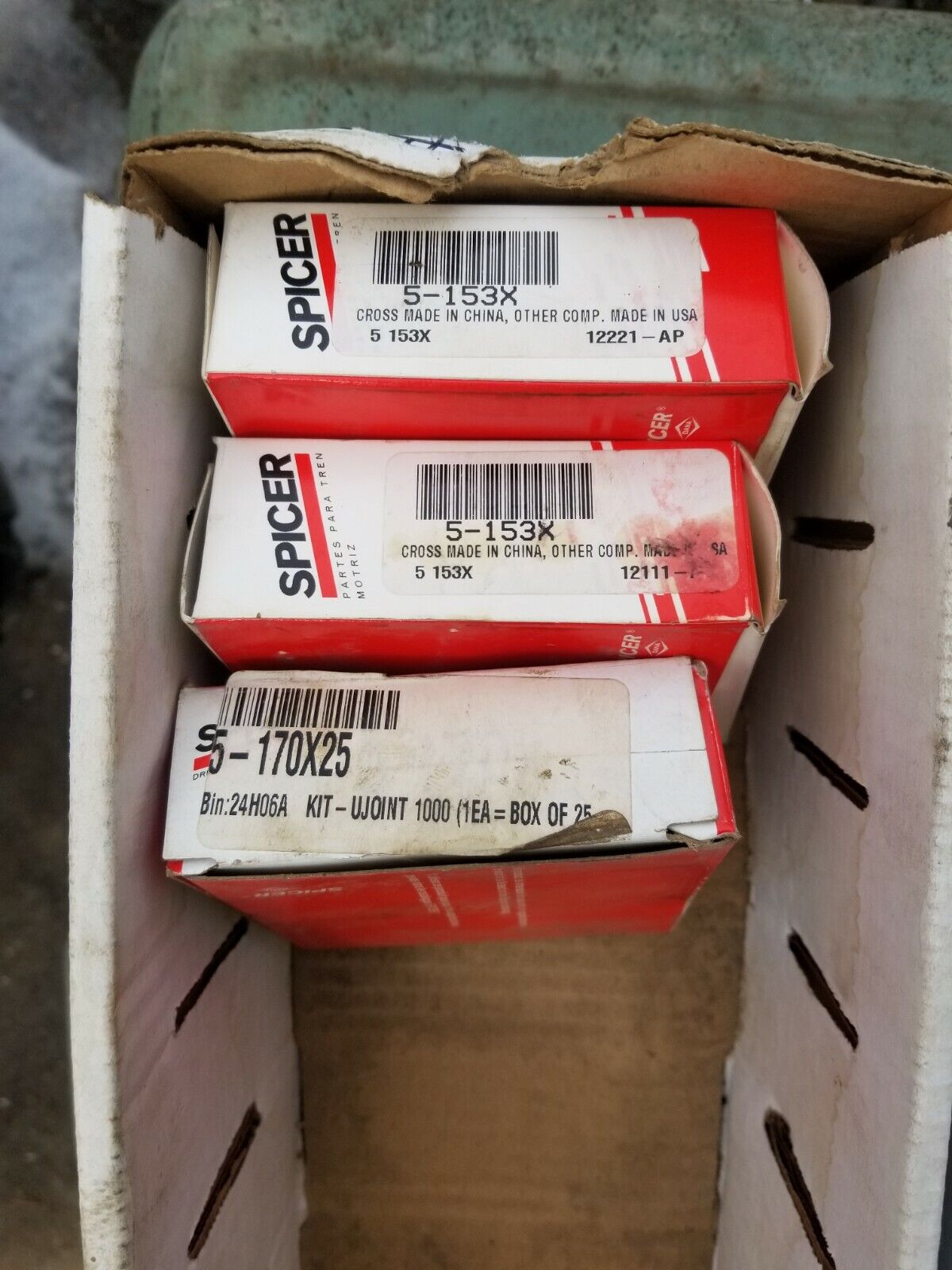 LOT OF SPICER PARTS 5-153X - QTY OF 2, 5-170X25 - QTY OF 1