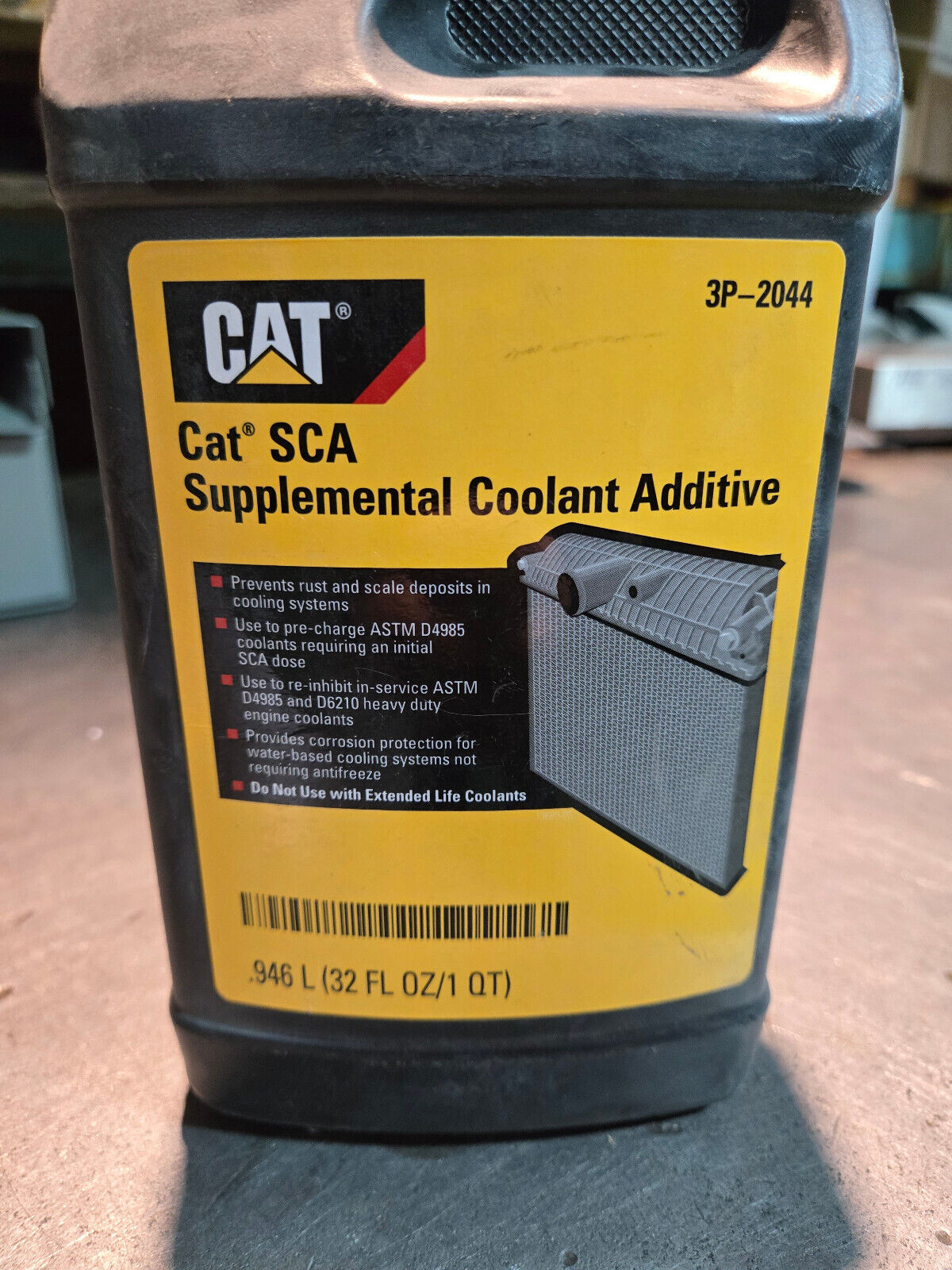 CATERPILLAR 3P-2044 Supplemental Coolant Additive (SCA) (32 Ounces) 3P2044