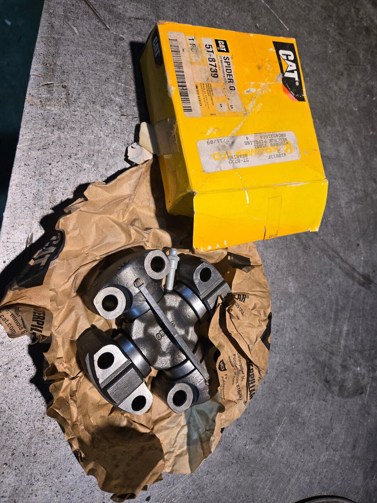 CATERPILLAR 5T-8739 SPIDER UJOINT U-JOINT 5T8739