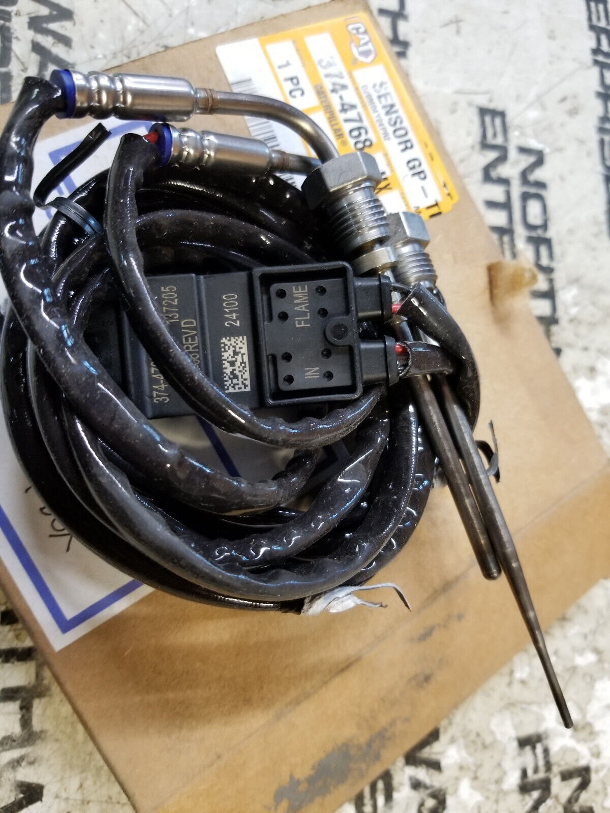 374-4768 CATERPILLAR TEMPERATURE SENSOR 3744768