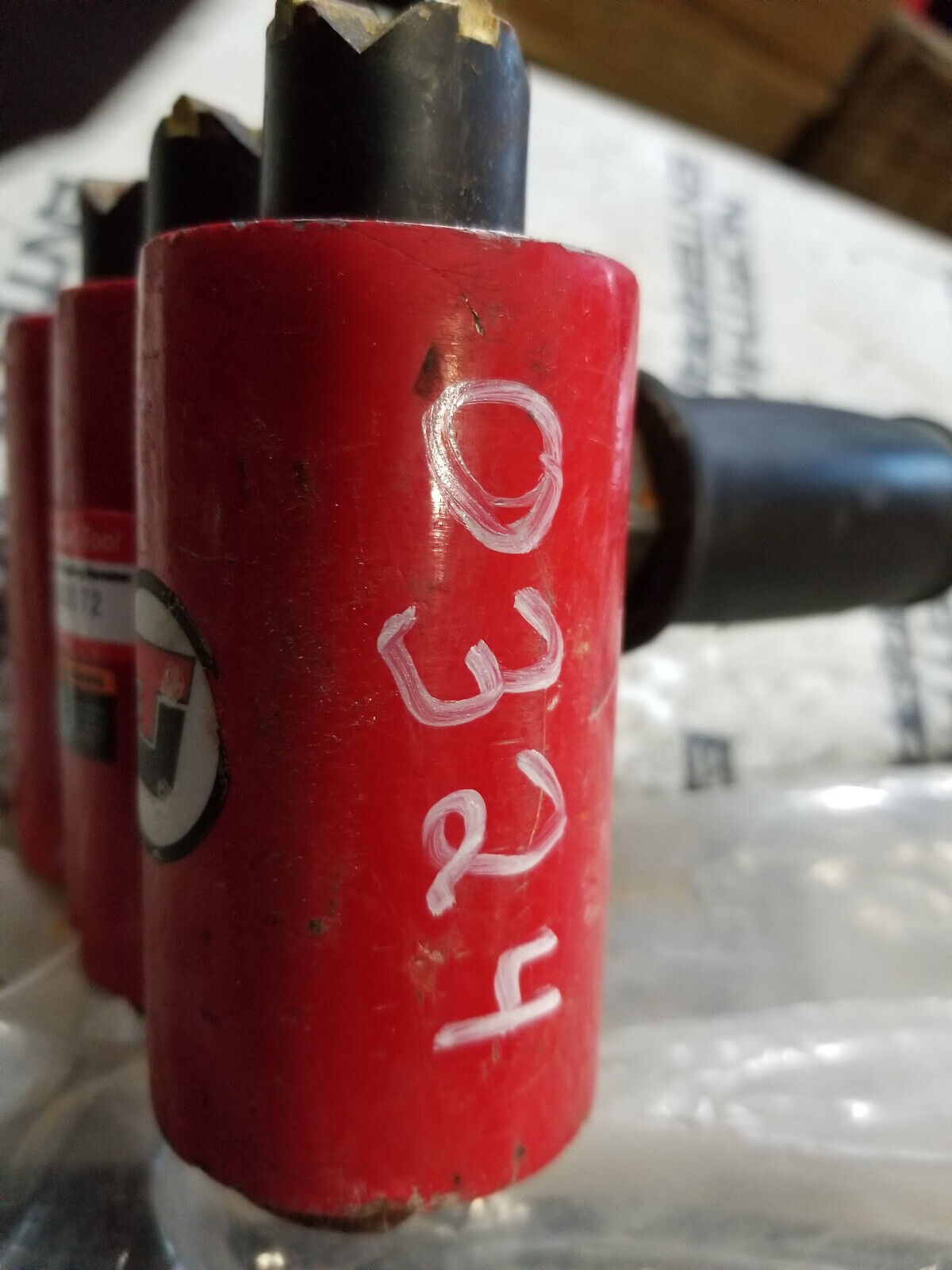 UNIVERSAL TOOL UT8603 Triple Head Scaling Hammer RE0324