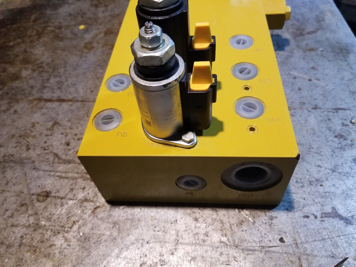 Caterpillar 140-0736 Valve GP-Manifold and Reducing - CAT Parts for Front Shovel