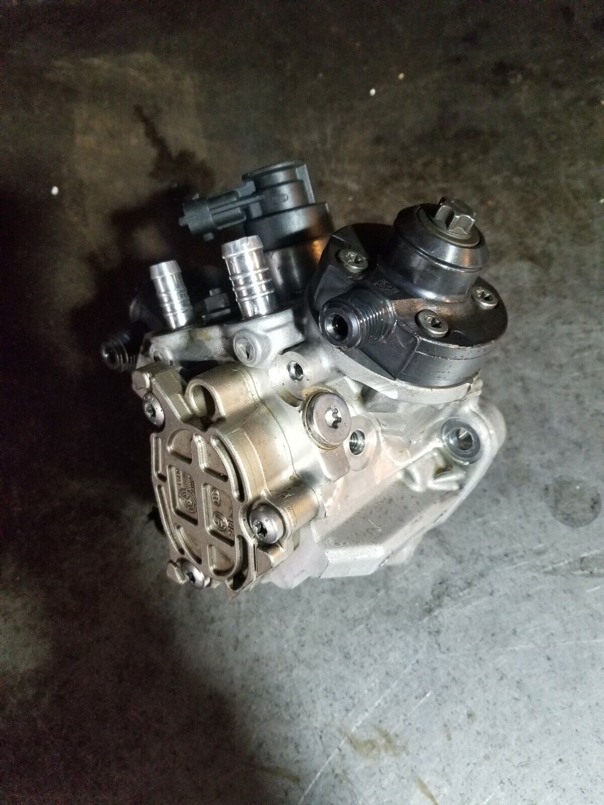 0445010817 DURAMAX LML 6.6L CP4.2 DIESEL INJECTION PUMP 2011-2016  ref024