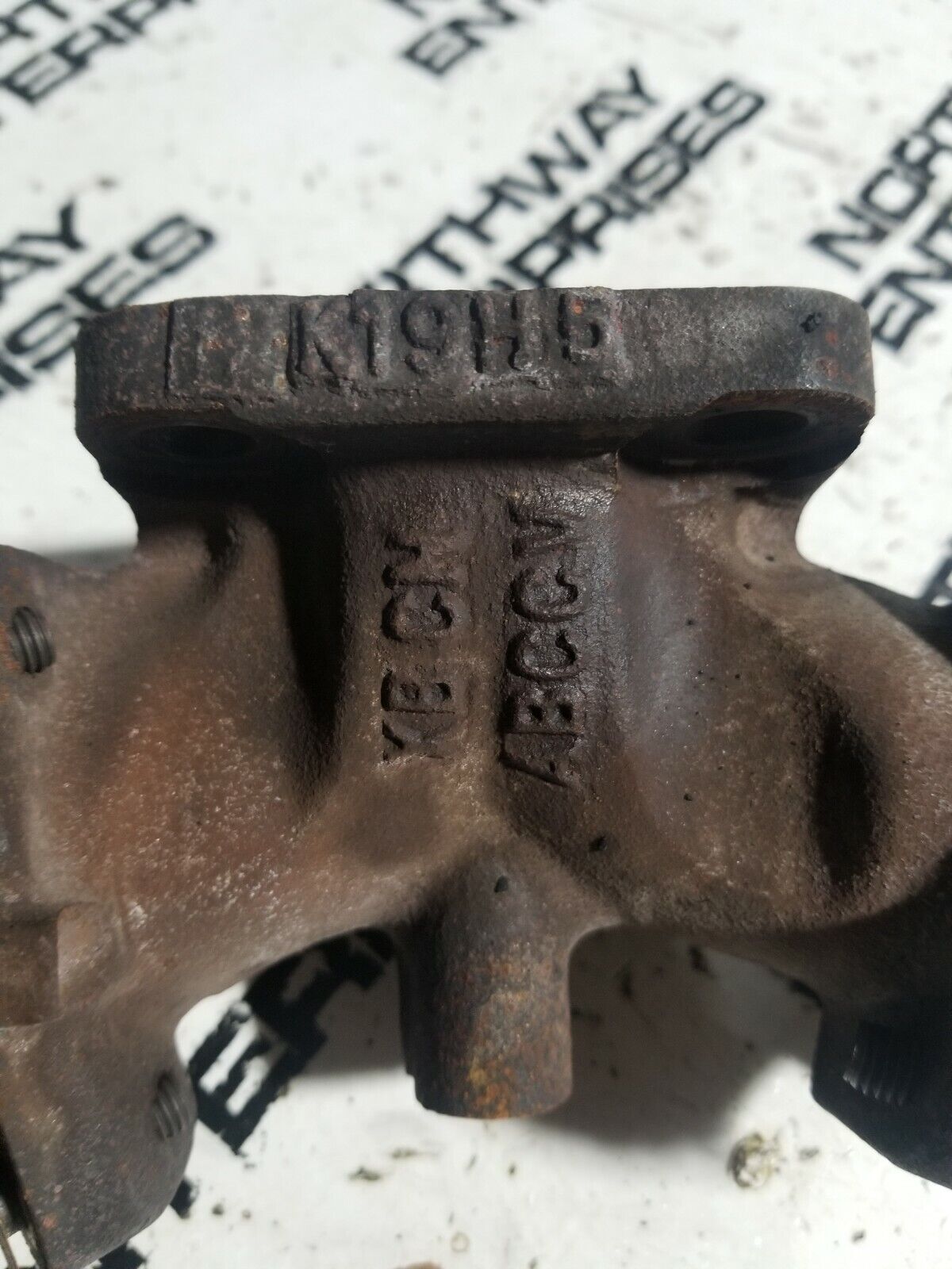 2016-2019 NISSAN TITAN XD EGR EXHAUST PIPE Connector Tube 14012EZ40A 4359977