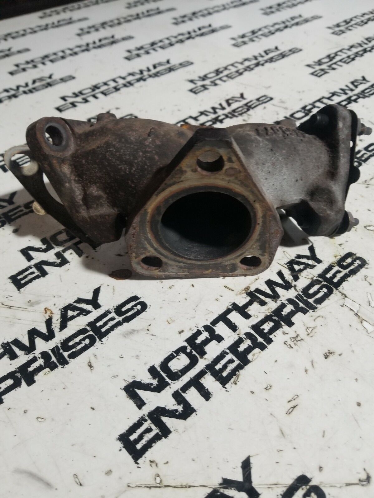 2016-2019 NISSAN TITAN XD EGR EXHAUST PIPE Connector Tube 14012EZ40A 4359977