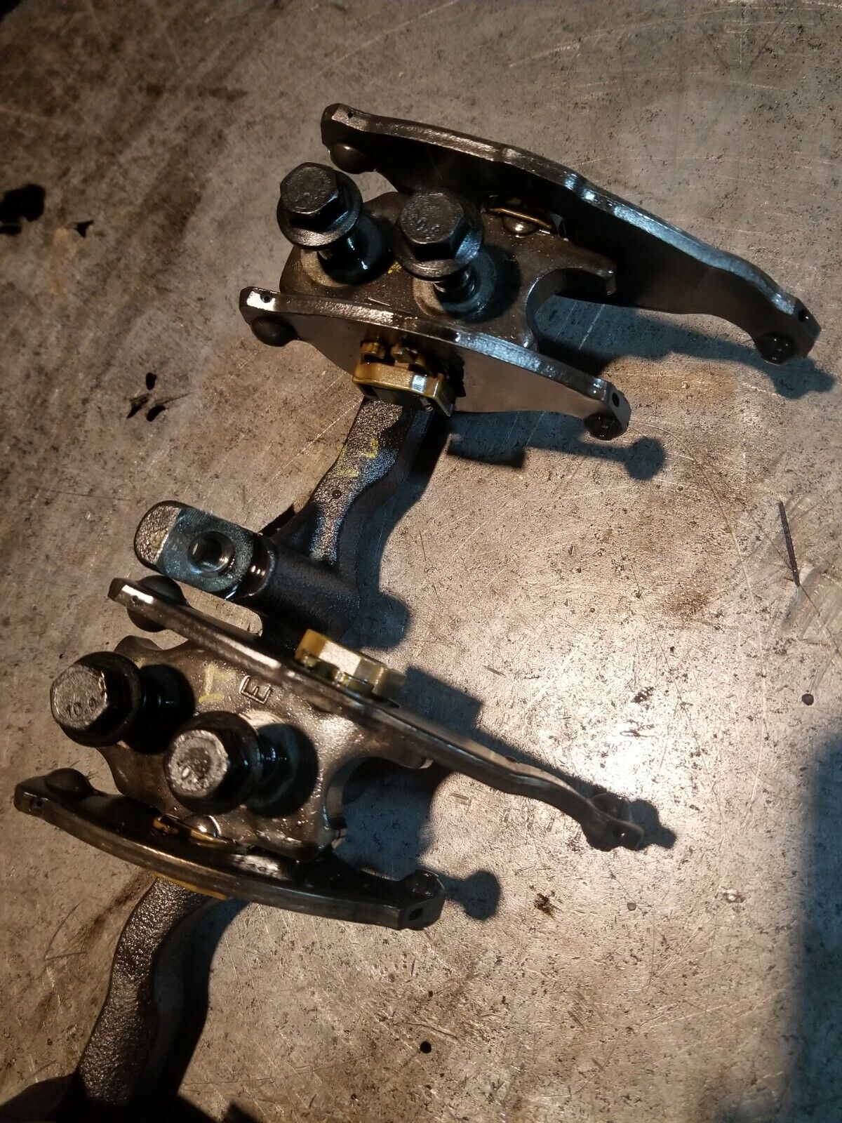 1880400C1 2007-2010 Ford F-250 6.4L Diesel Valve Rocker Arm Assembly  w/rail