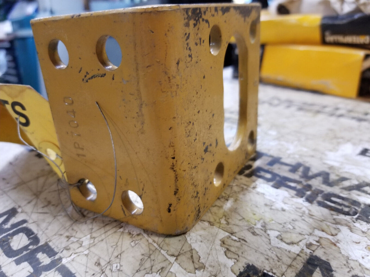 1P7040 CATERPILLAR 1P-7040 BRACKET