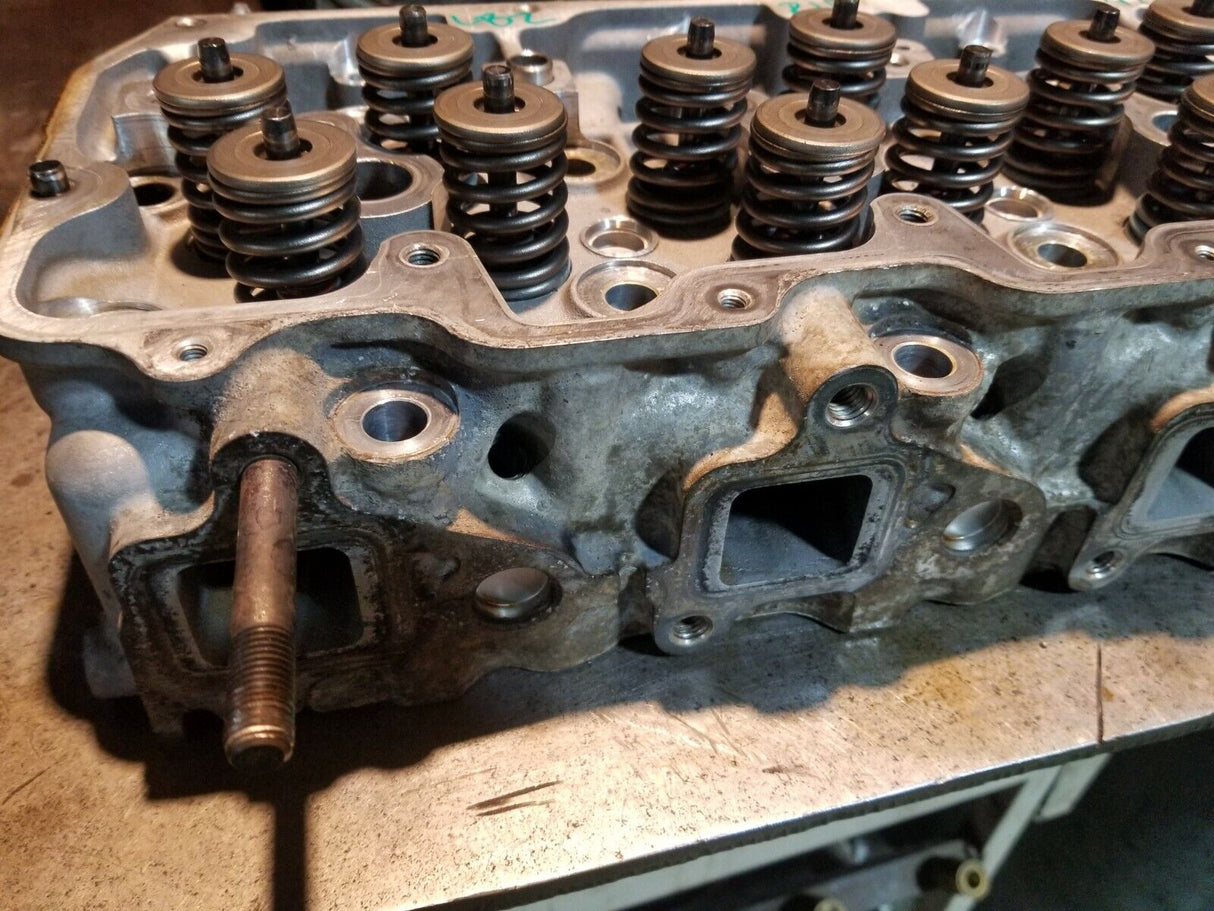 2007-2010 Chevy GMC 6.6 LBZ LMM DURAMAX CYLINDER HEAD RH PASSENGER REF411