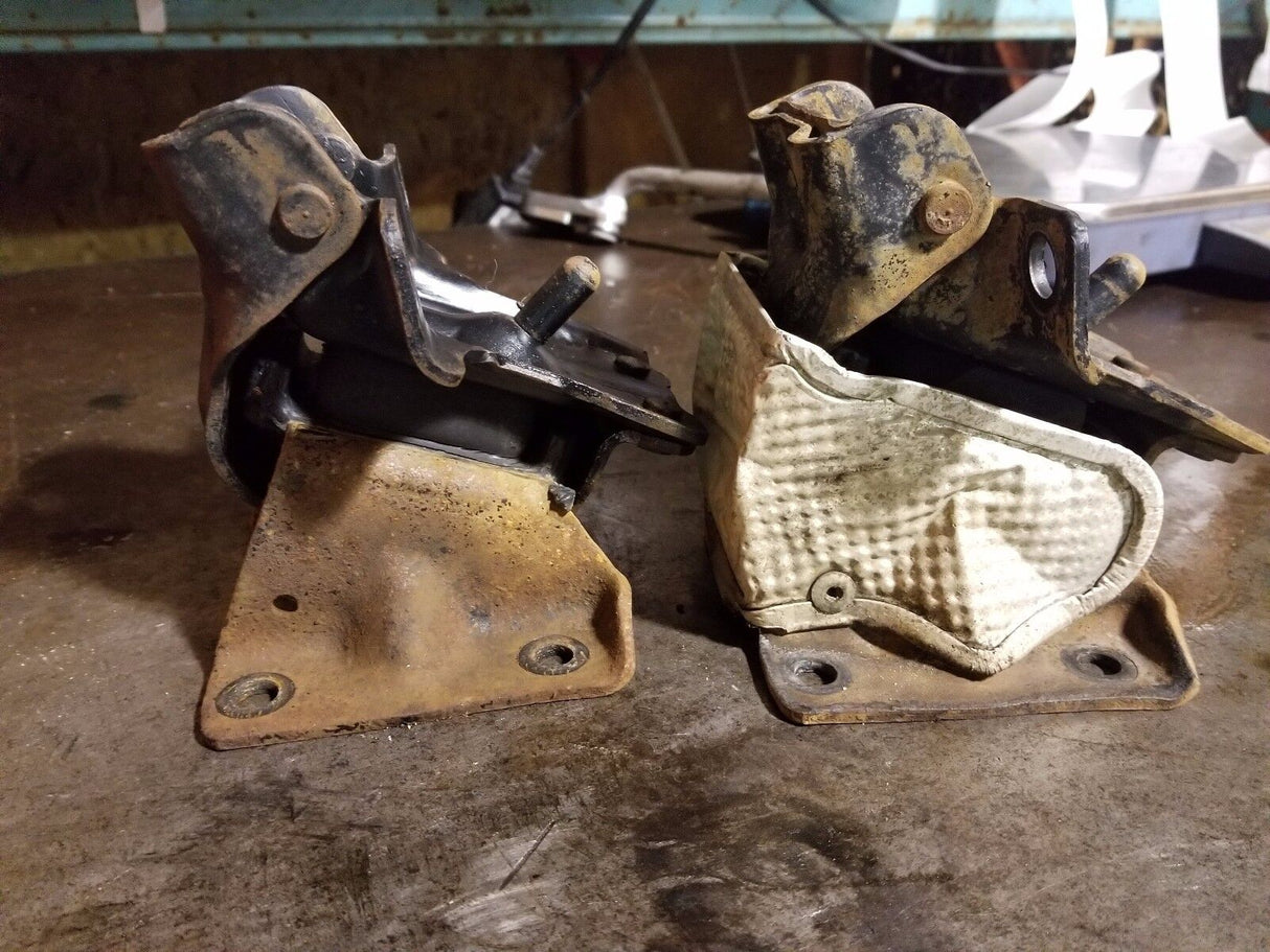 2011-15 DURAMAX DIESEL MOTOR ENGINE MOUNTS 25814752 25814754 r1114