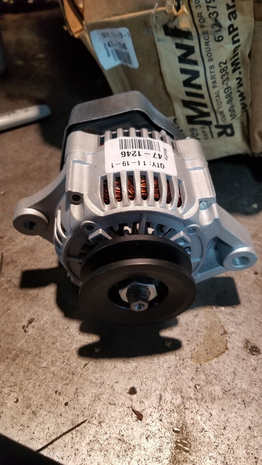 47-1246 MINNPAR ALTERNATOR 2-VOLT, 40-AMP, CW, IR/IF, W/PULLEY