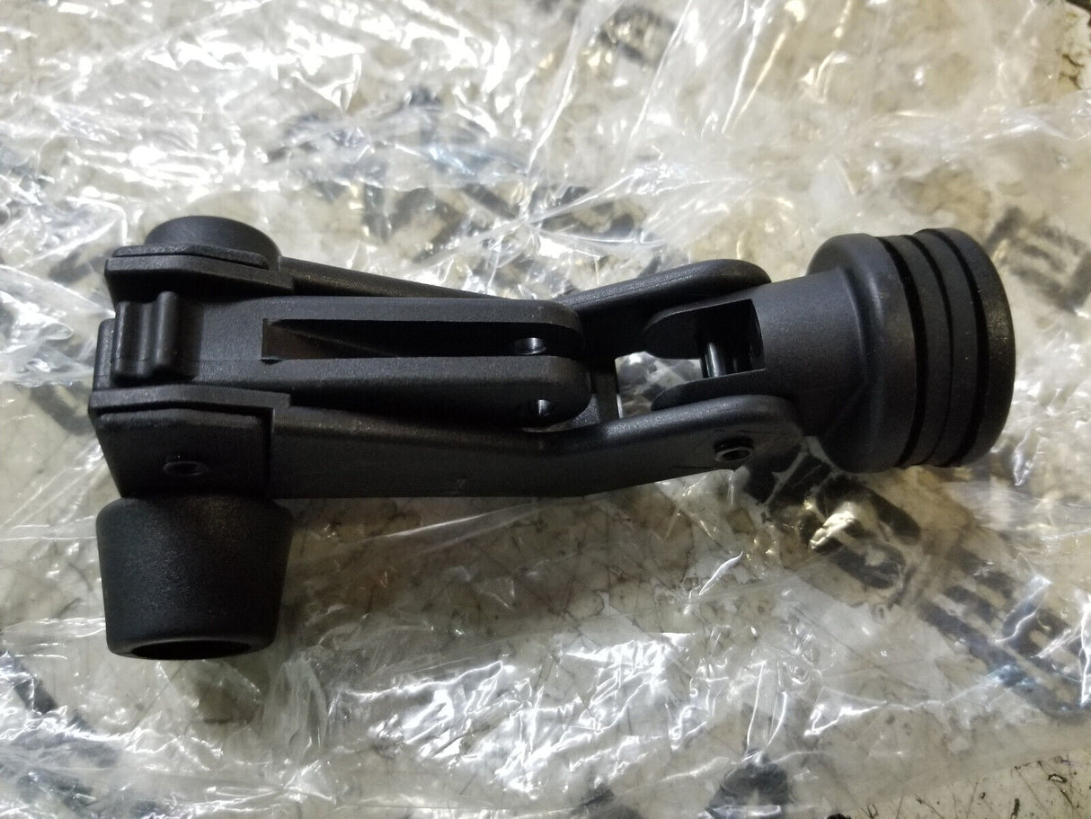 OEM CATERPILLAR 8Y-8294 8Y8294 Glass Bond Window Latch 773F D10R 772 775F