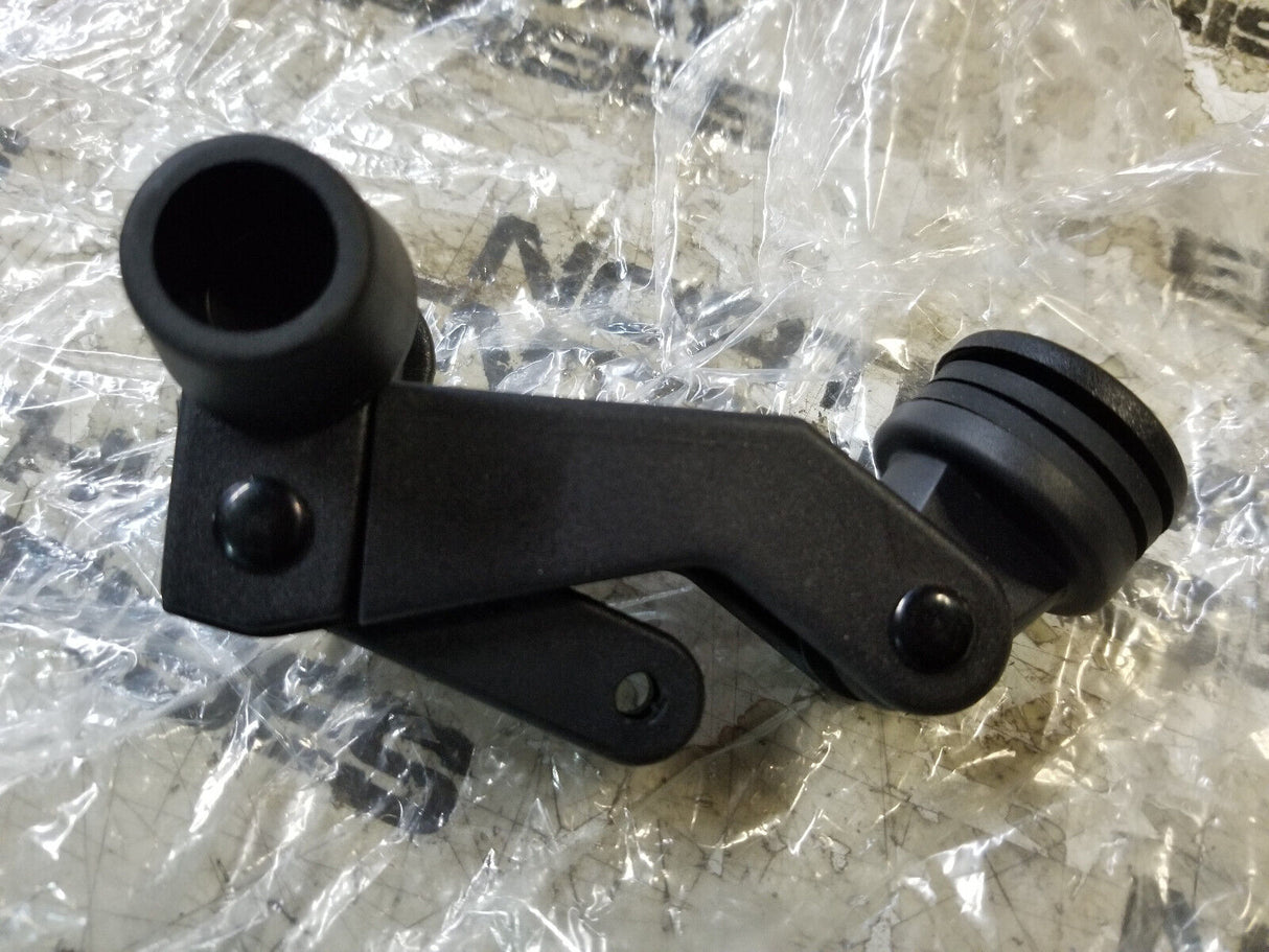 OEM CATERPILLAR 8Y-8294 8Y8294 Glass Bond Window Latch 773F D10R 772 775F