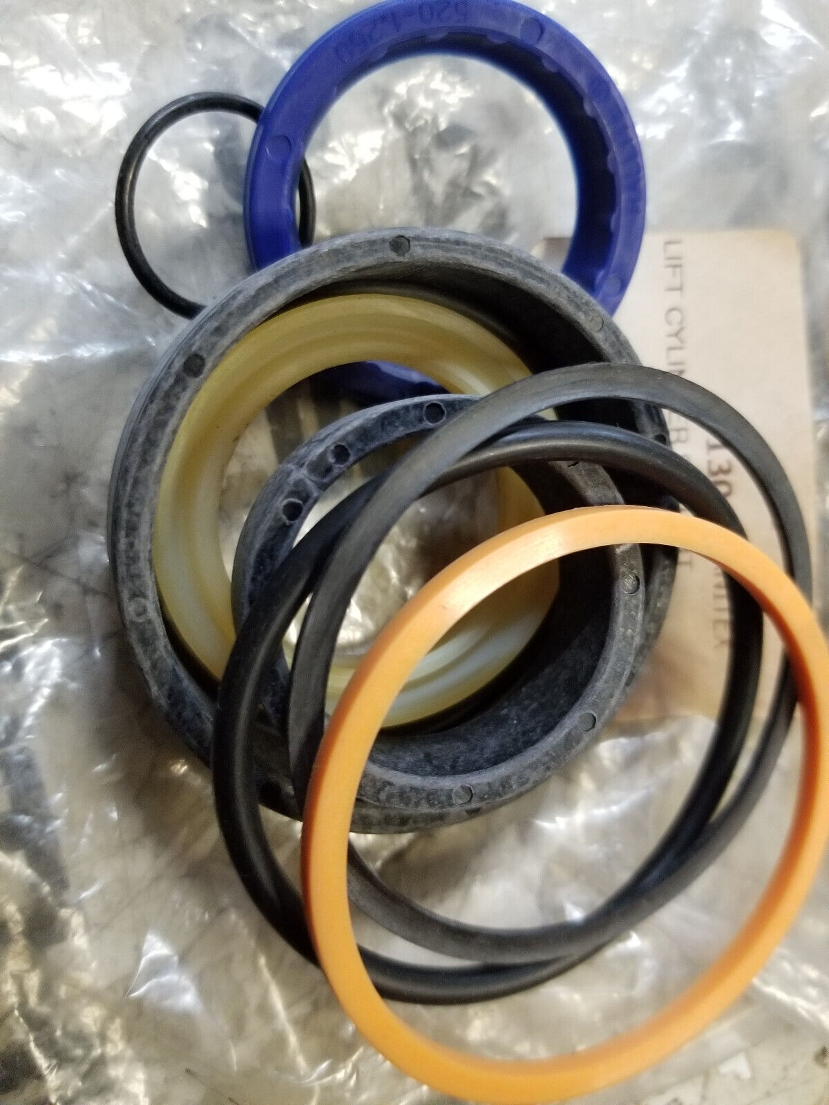 60547 MANITEX SEAL KIT LIFT CYLINDER SEAL KIT
