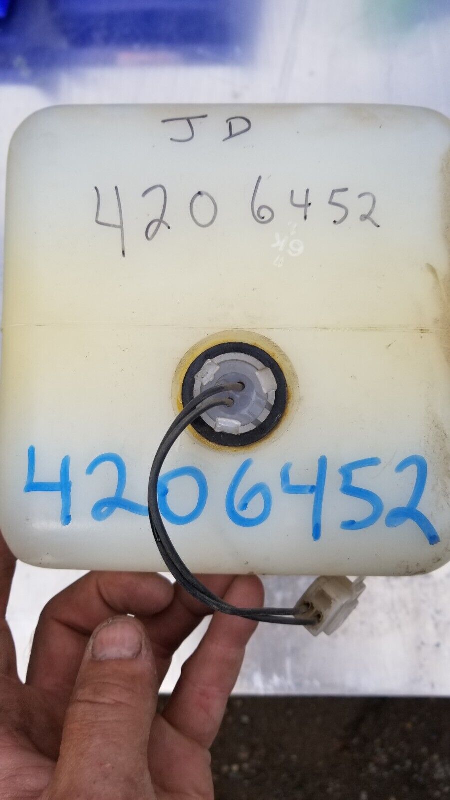 4628753  Hitachi John Deere Reserve Expansion Tank ZAX330 350 360 400 Excavator