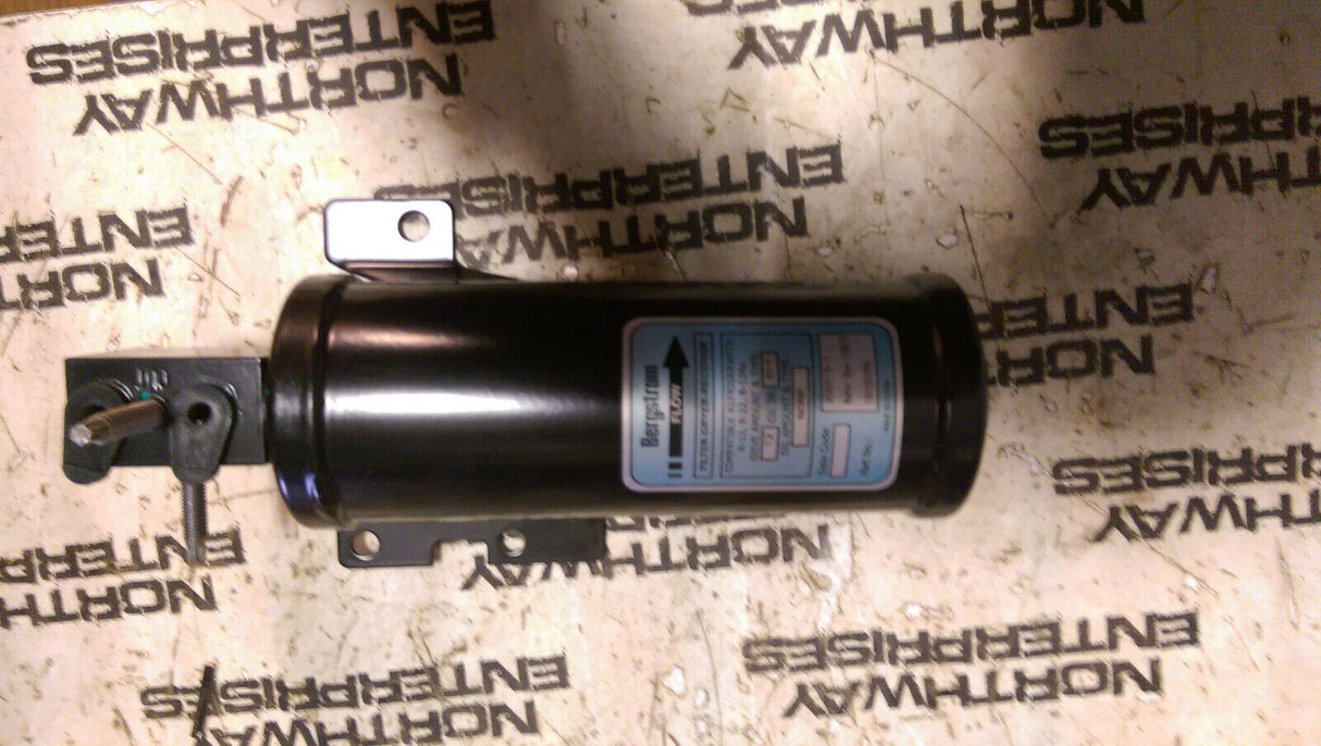 Kysor 1914010 Receiver Drier, Pad Mount SLPR 3 in. Dia. x 10 7/10 in. Long