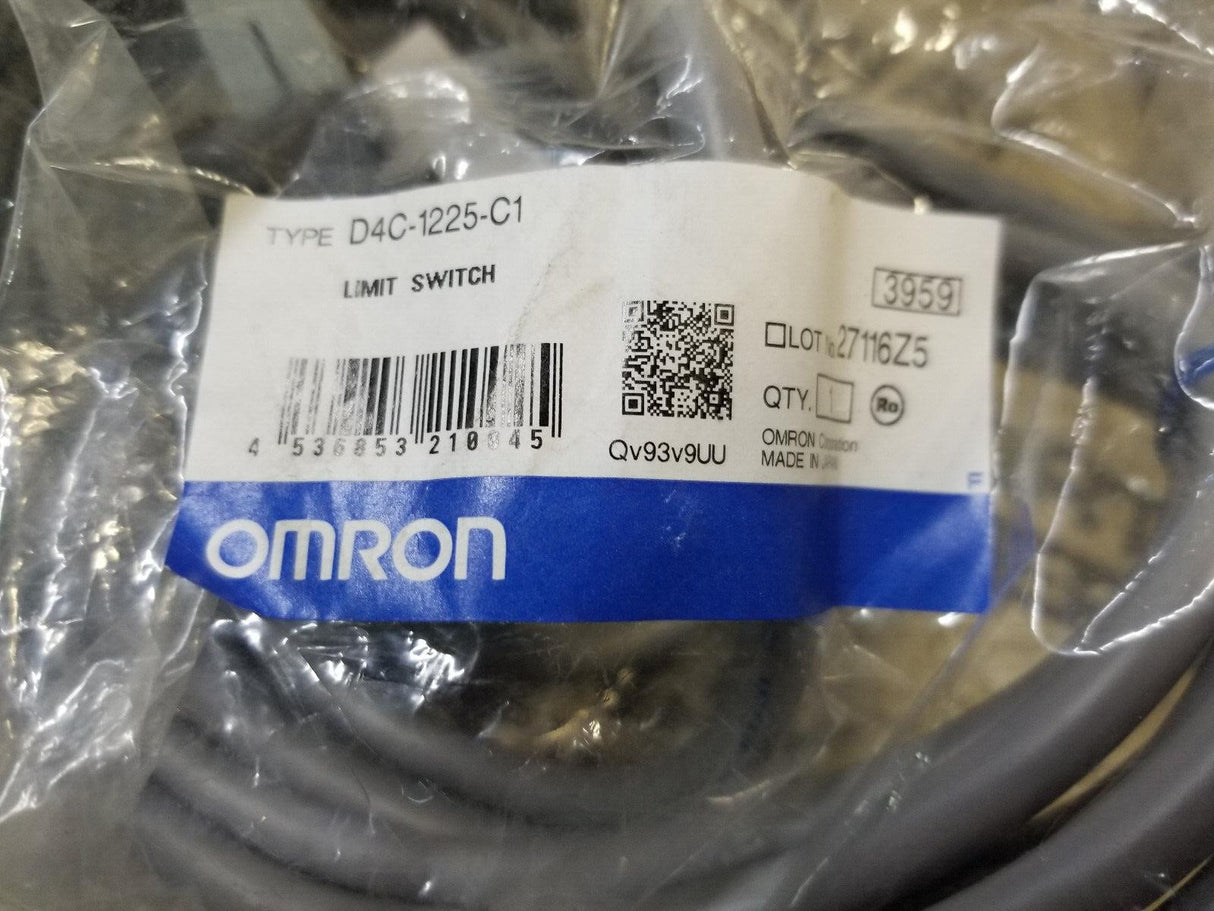 821-041-11225 D4C-1225-C1 OMRON travel switch