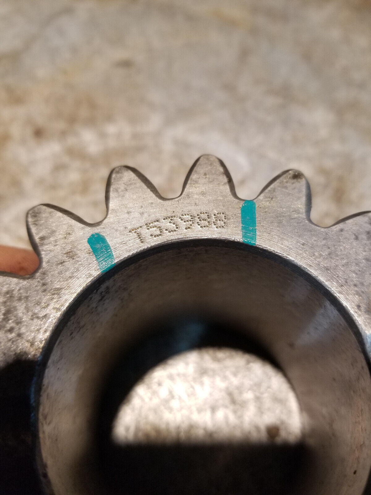 JOHN DEERE T53988 GEAR
