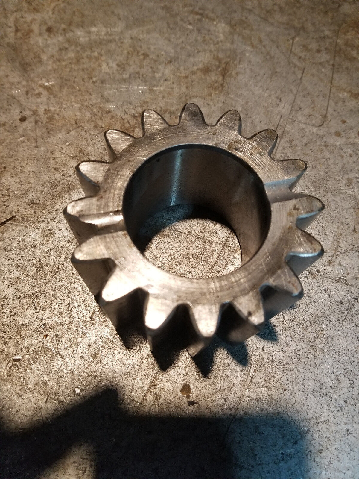 JOHN DEERE T53988 GEAR