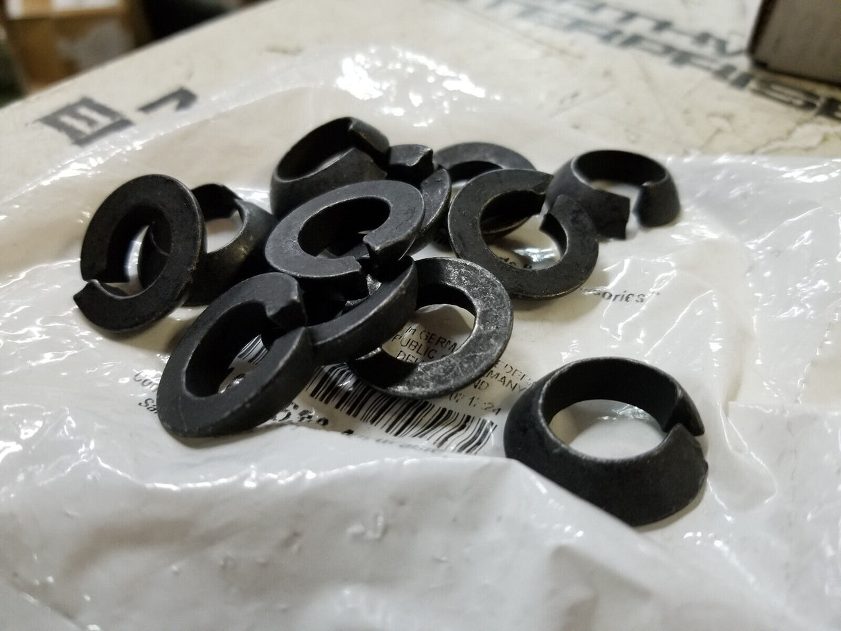 05104538AA BAG OF 12 LOCK WASHERS