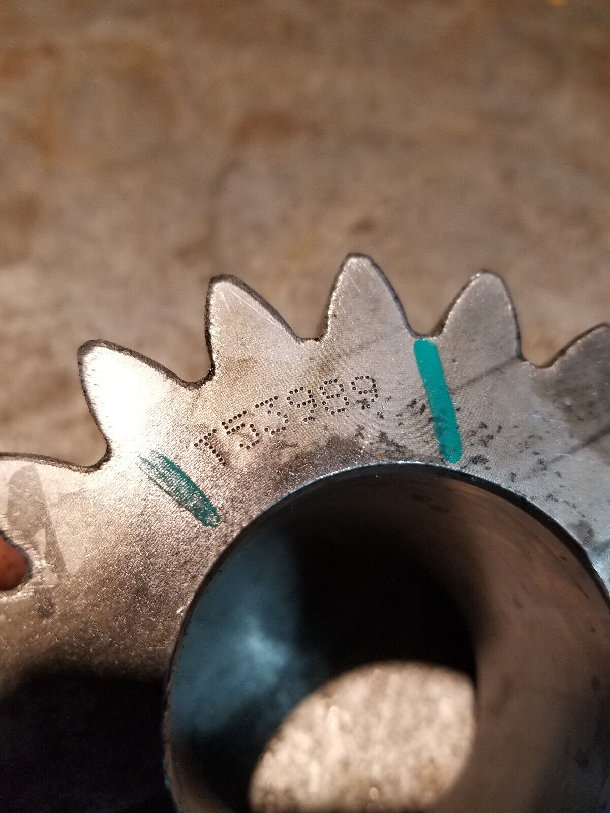 JOHN DEERE T53989 GEAR