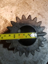 JOHN DEERE T53992 GEAR