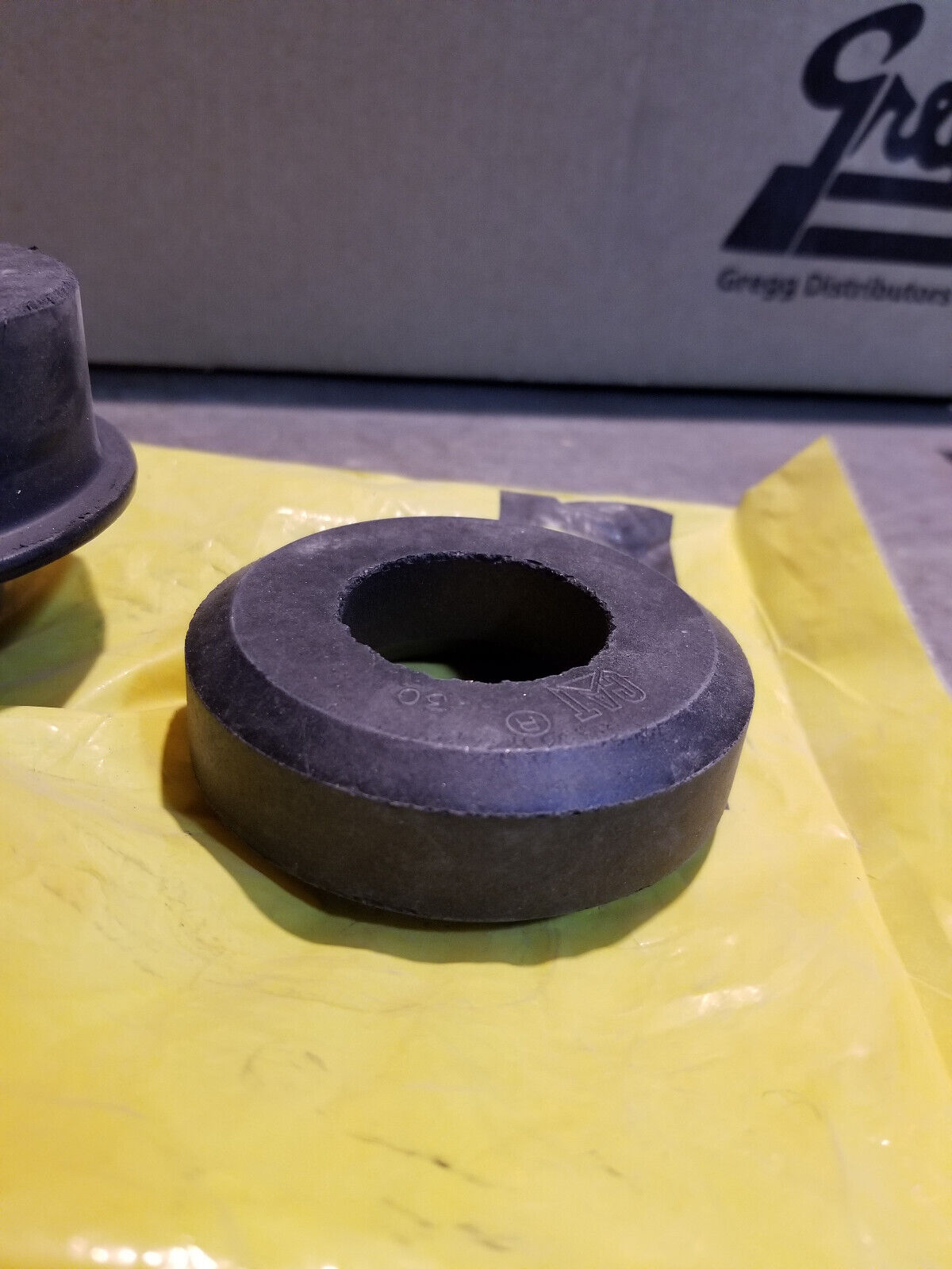 335-2474 CATERPILLAR Genuine OEM Two Piece Asymmetric Isolation Mount