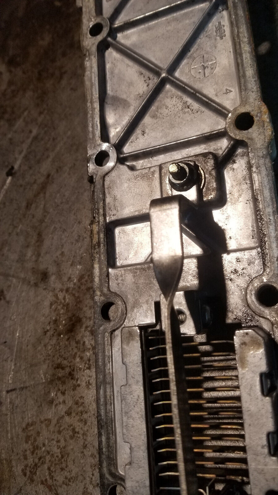 2011 CUMMINS 6.7 6.7L INTAKE MANIFOLD GRID HEATER 4940346