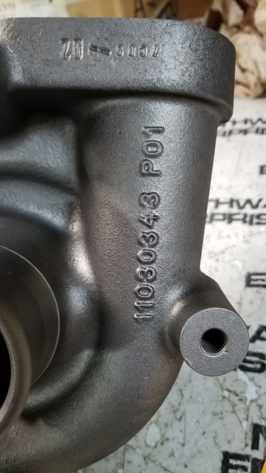 9011128197 VOLVO WATERPUMP