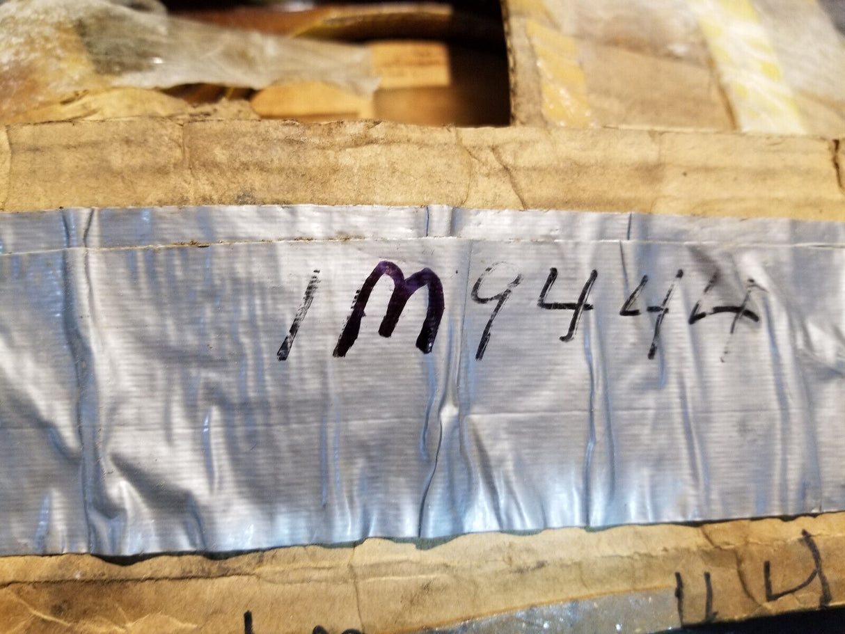 1M-9444 CATERPILLAR SPRING RETAINER 1M9444