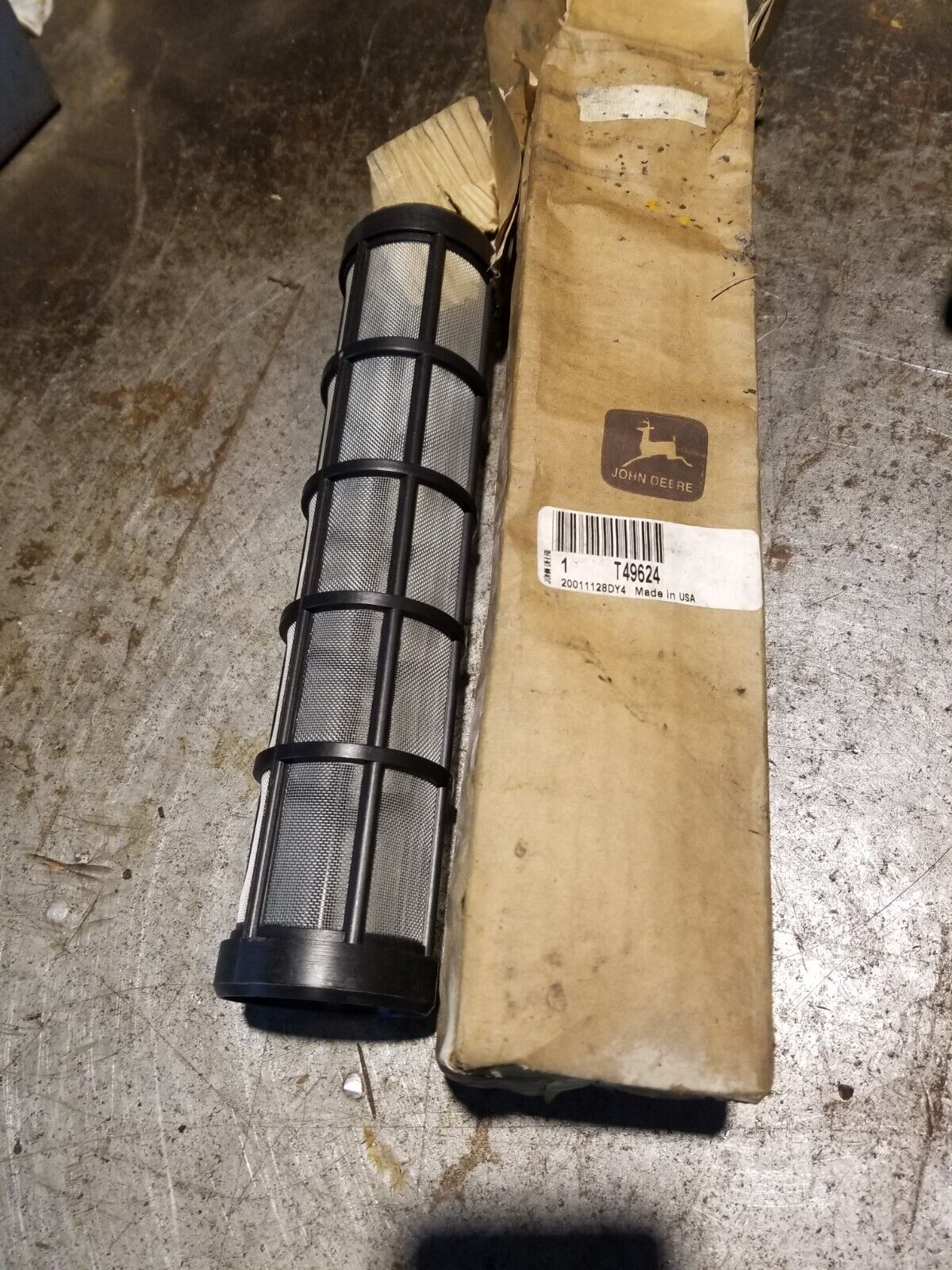 John Deere T49624 STRAINER