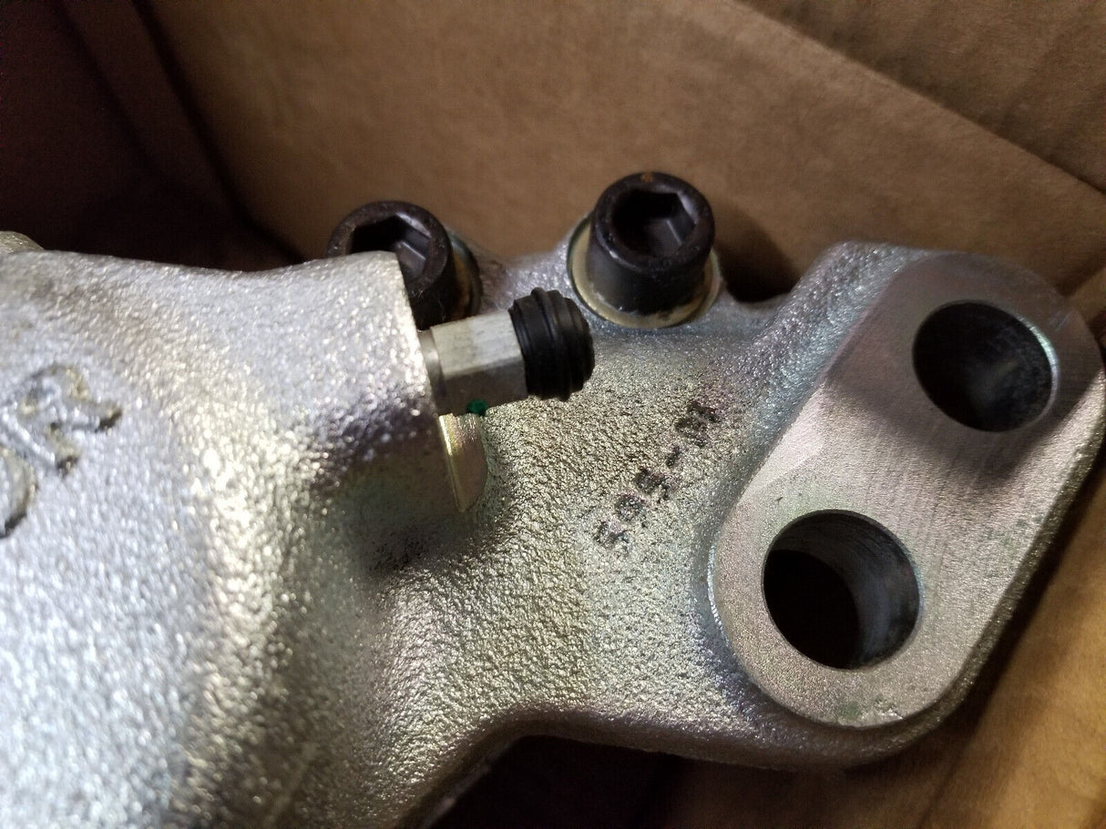 60450483 MERITOR BRAKE CALIPER 4-Piston Caliper (60450483), 70mm, FR & RL